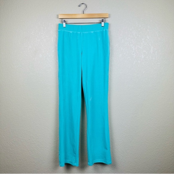 Juicy Couture Women's Urban Outfitters Exclusive Velour Crop Top - Picture 8 of 10